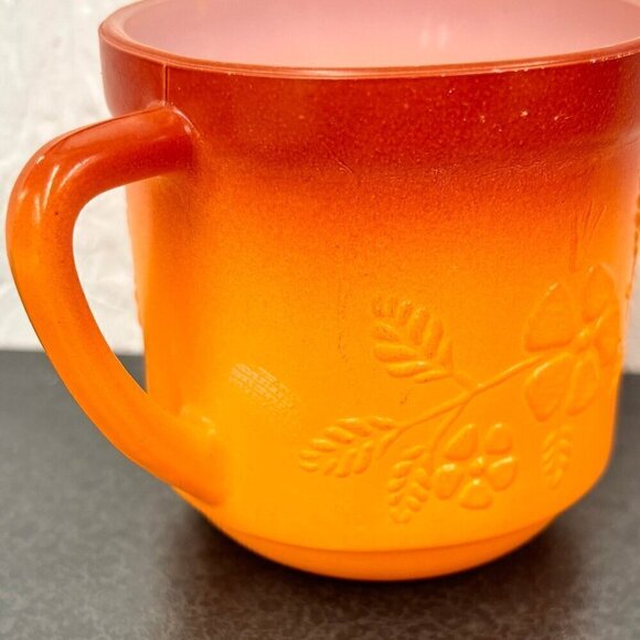 Orange Milk Glass Coffee Mugs with flowers, Mid Century 1950-1960 vintage - Picture 9 of 9